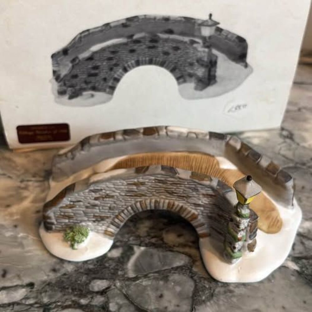 Dept 56 Heritage Village Stone Bridge in Box #6546-3